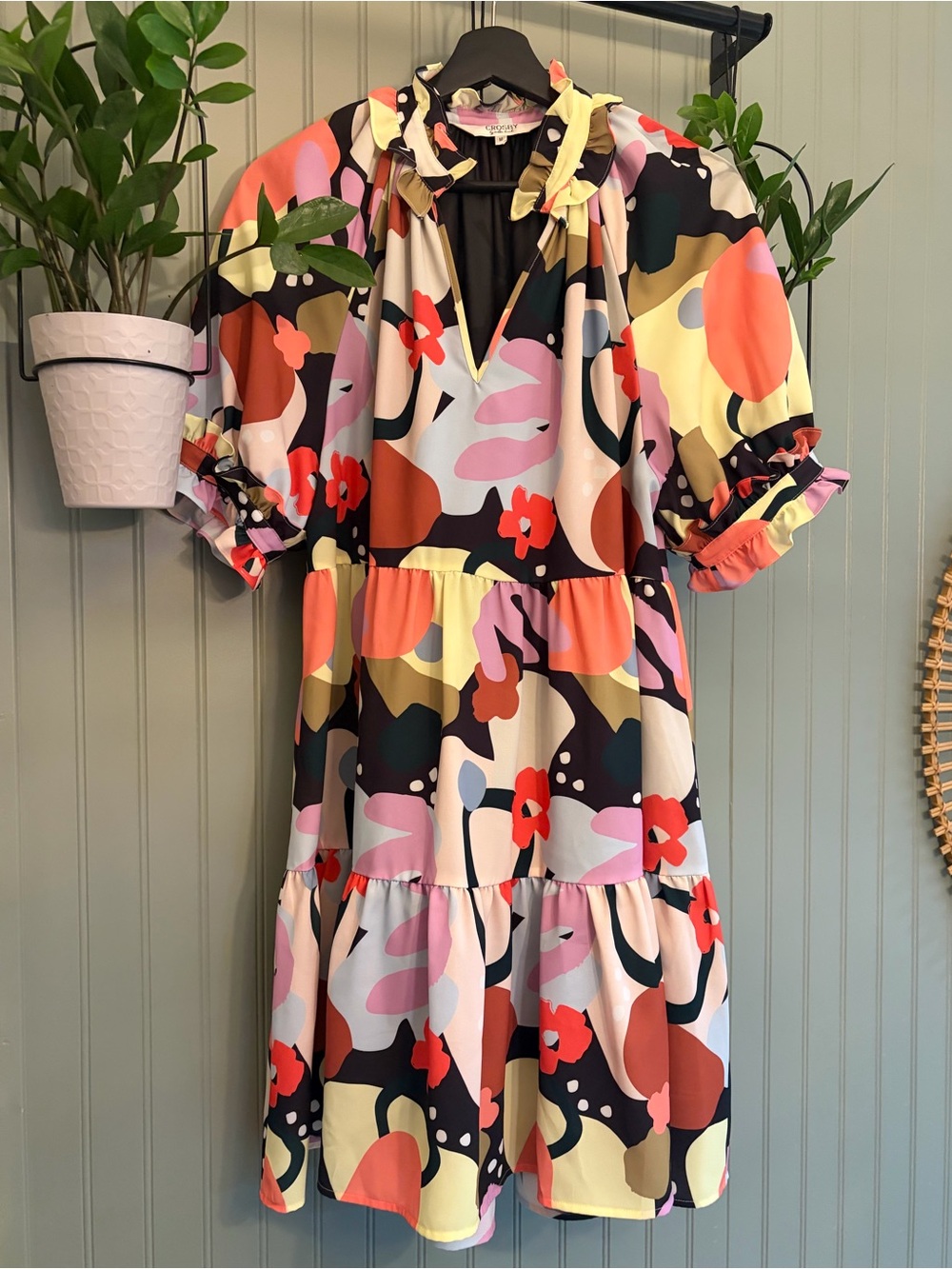CROSBY by Mollie Burch Vibrant Abstract Floral Tiered Dress in EUC size Medium